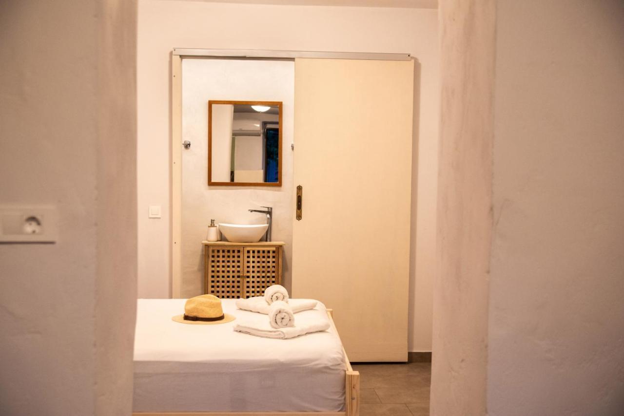 Feneri 3 -Cozy Rustic Apt 20' From Elafonisi Beach Perivolia  ภายนอก รูปภาพ