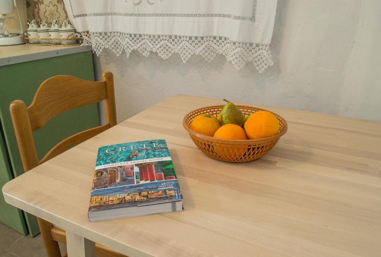 Feneri 3 -Cozy Rustic Apt 20' From Elafonisi Beach Perivolia  ภายนอก รูปภาพ