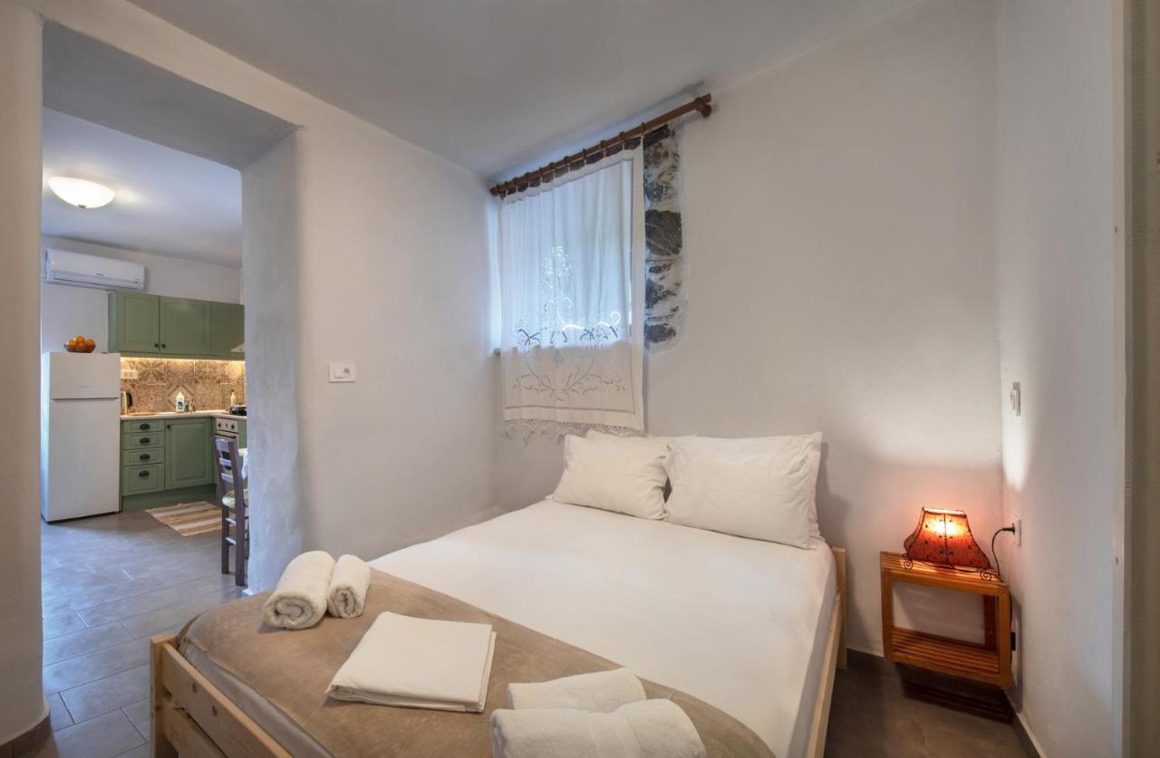 Feneri 3 -Cozy Rustic Apt 20' From Elafonisi Beach Perivolia  ภายนอก รูปภาพ
