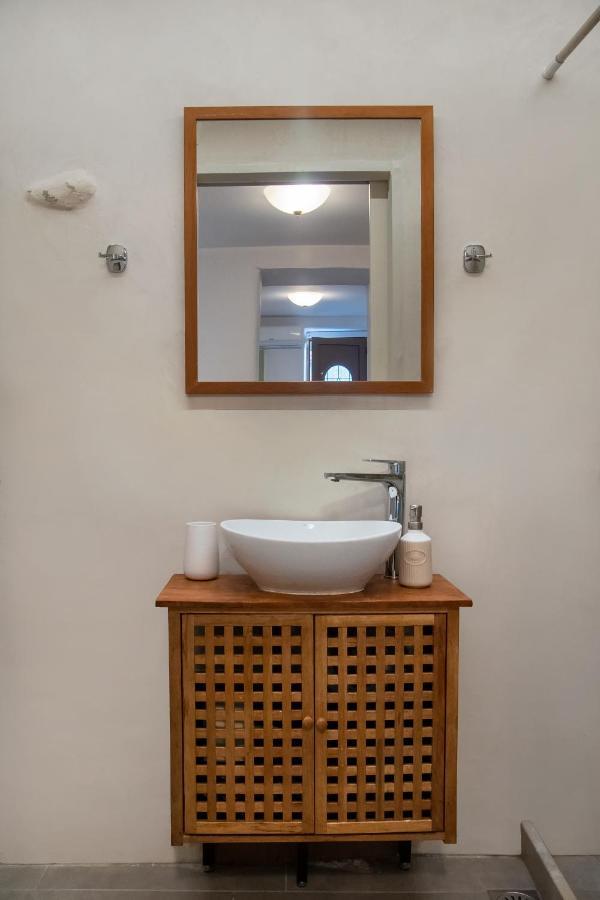Feneri 3 -Cozy Rustic Apt 20' From Elafonisi Beach ภายนอก รูปภาพ