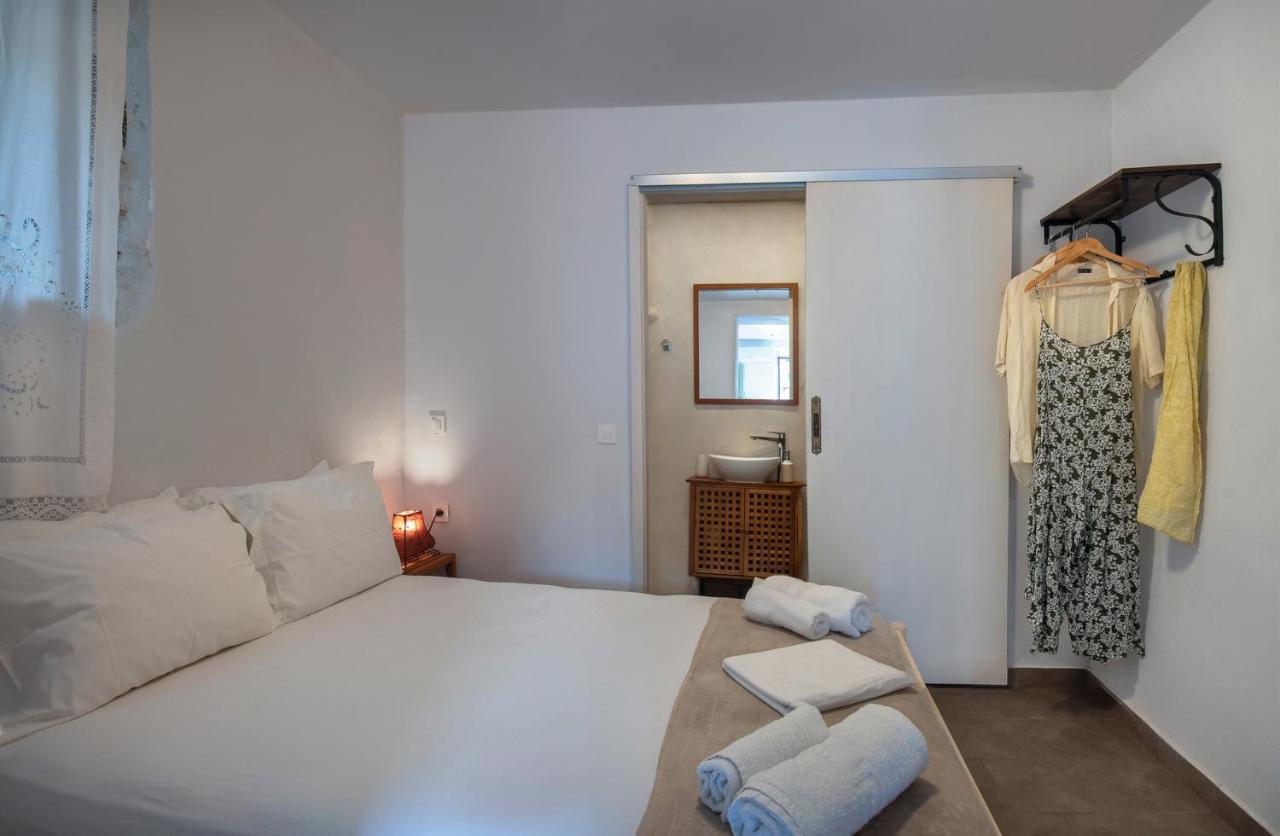 Feneri 3 -Cozy Rustic Apt 20' From Elafonisi Beach Perivolia  ภายนอก รูปภาพ